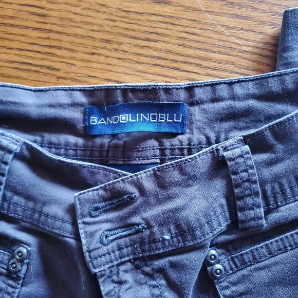 Bandolino jeans. Size 6 grey (see third pic) - Picture 2 of 3